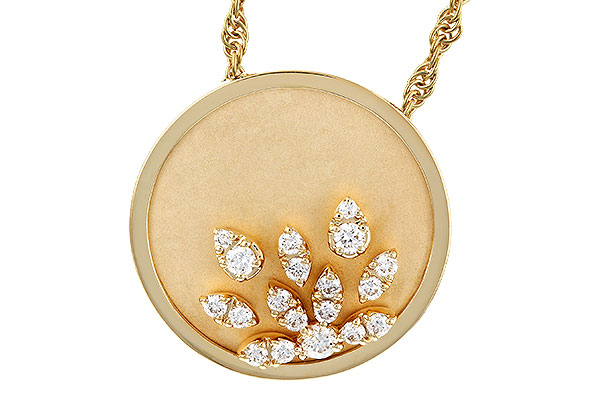 F329-25947: NECKLACE .15 TW